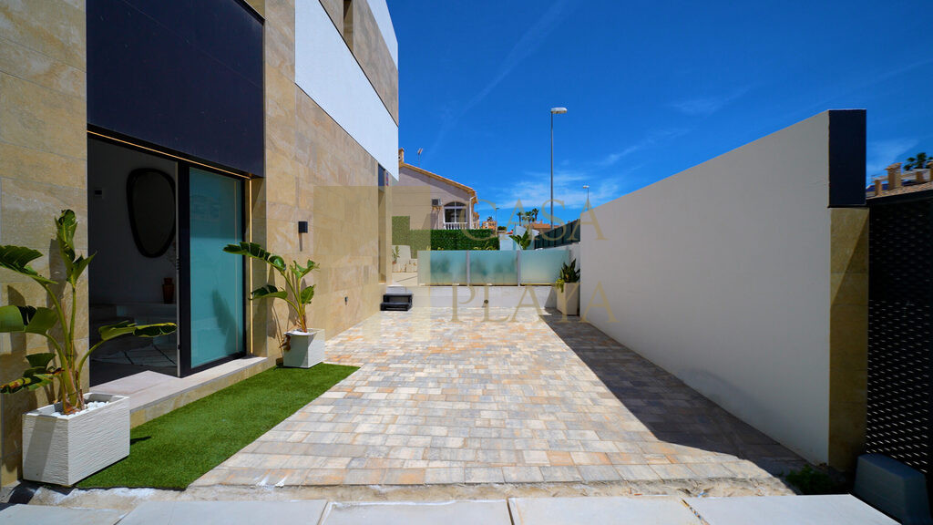 House Sale Orihuela Costa, Alicante Calle Leman 2